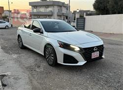 نيسان ألتيما